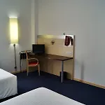 Hotell Yit Ciudad De 3*