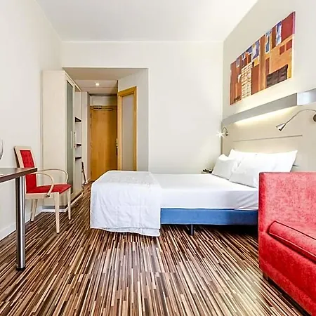 Hotel Yit Ciudad De