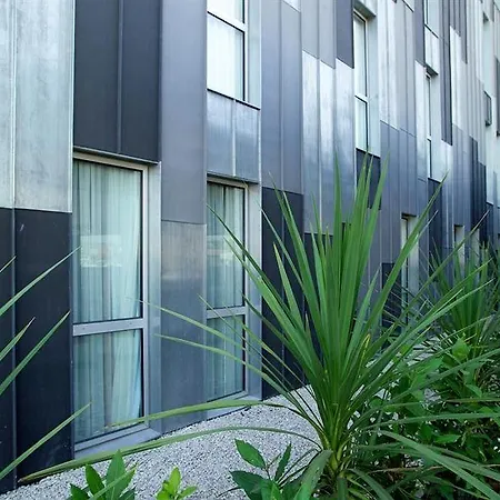 Yit萨拉戈萨酒店 酒店