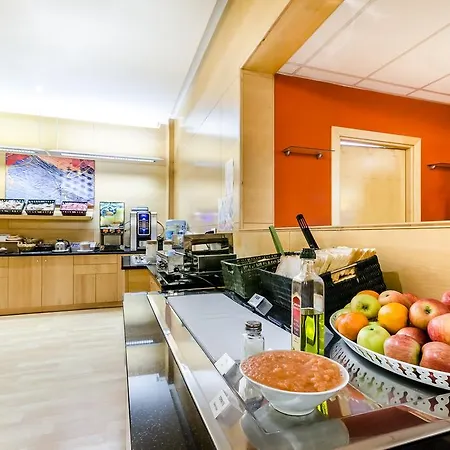 ホテル Yit Ciudad De 3*