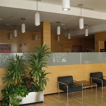 Yit萨拉戈萨酒店 3*