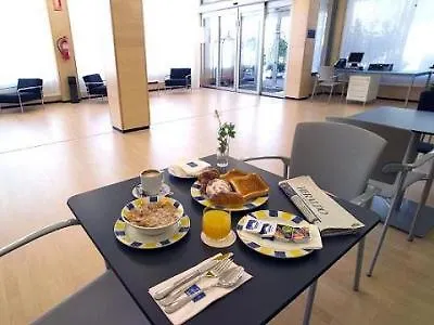 Yit萨拉戈萨酒店 3* 萨拉戈萨