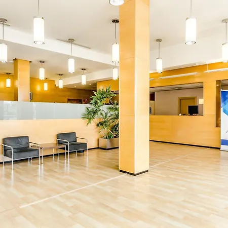 Yit萨拉戈萨酒店 酒店