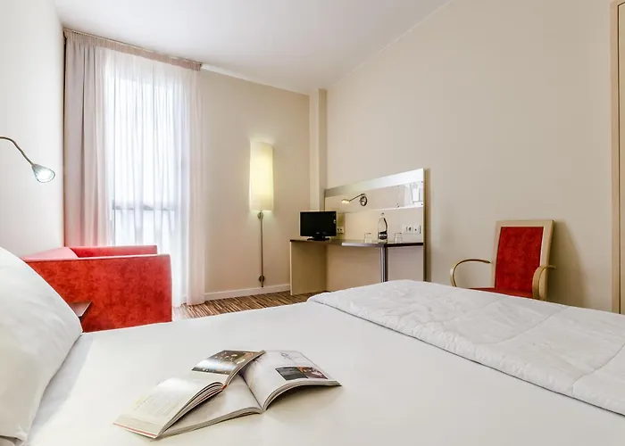 Hotel Yit Ciudad De 3*