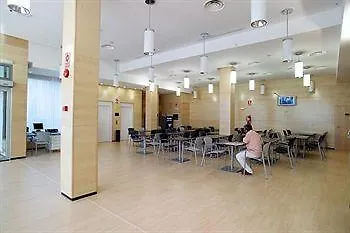 Yit Ciudad De מלון 3*