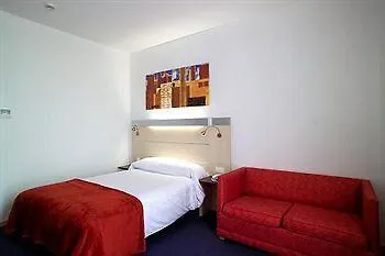 Hotell Yit Ciudad De Zaragoza