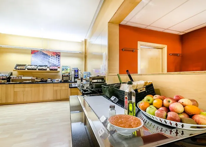 Hotell Yit Ciudad De 3*