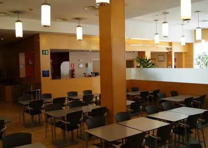 Yit Ciudad De מלון 3*